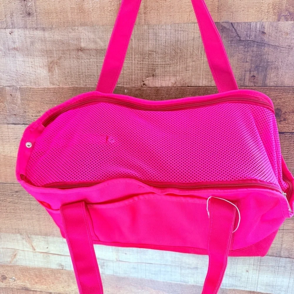 NWOT United Colors Of Benetton Pet Carrier